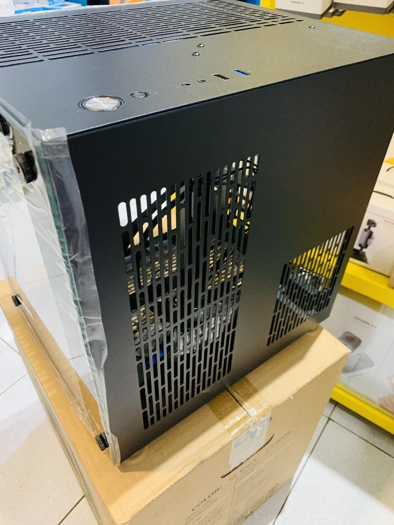 CVS Kronos Micro-ATX Mini-ATX Computer PC Gaming Case Mini-Tower Tempered Glass Black (Category: Computer Parts) located in Makati City. Submitted by slaccessoriesshop (Listing ID 1277719286, Image 3). Description: CVS Kronos Micro-ATX Mini-ATX Computer PC Gaming Case Mini-Tower Tempered Glass Black ----------- 🛵 SAME DAY DELIVERY within Metro Manila via lalamove ✅ Open for pick-up / walk-ins 💸 Cash on Delivery 💯 Original/Brand New/Sealed ✅ Wi
