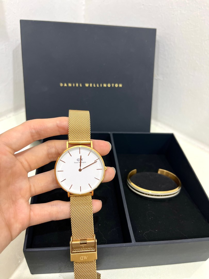 Daniel wellington sunway discount pyramid