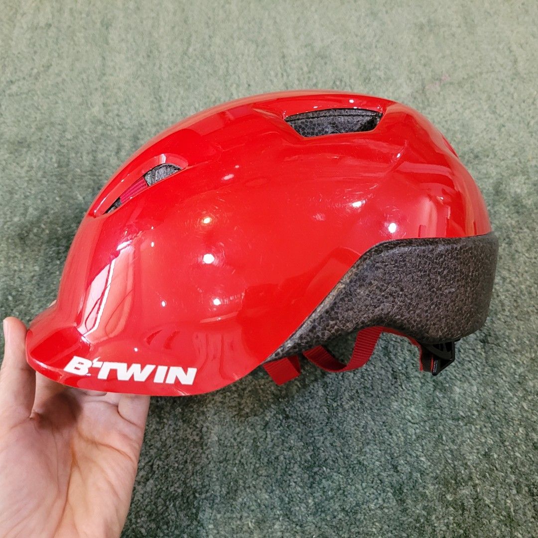 Decathlon store child helmet