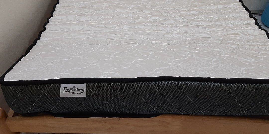 Dr. Alstone synthetic latex Super Single mattress, Furniture & Home