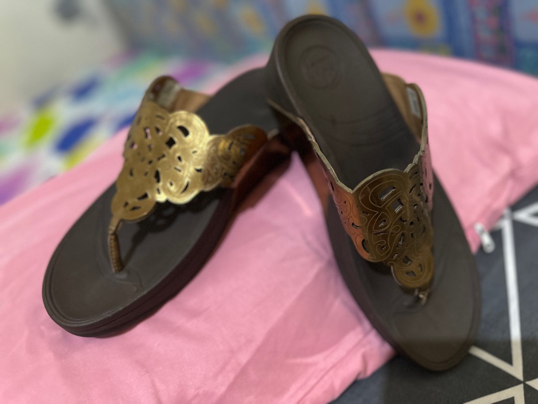 Fitflop Women s Fashion Footwear Slippers and slides on Carousell