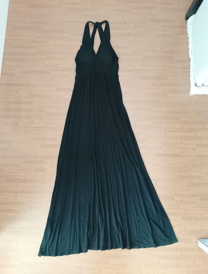 Forever 21 Black Strappy Maxi Dress Women s Fashion Dresses
