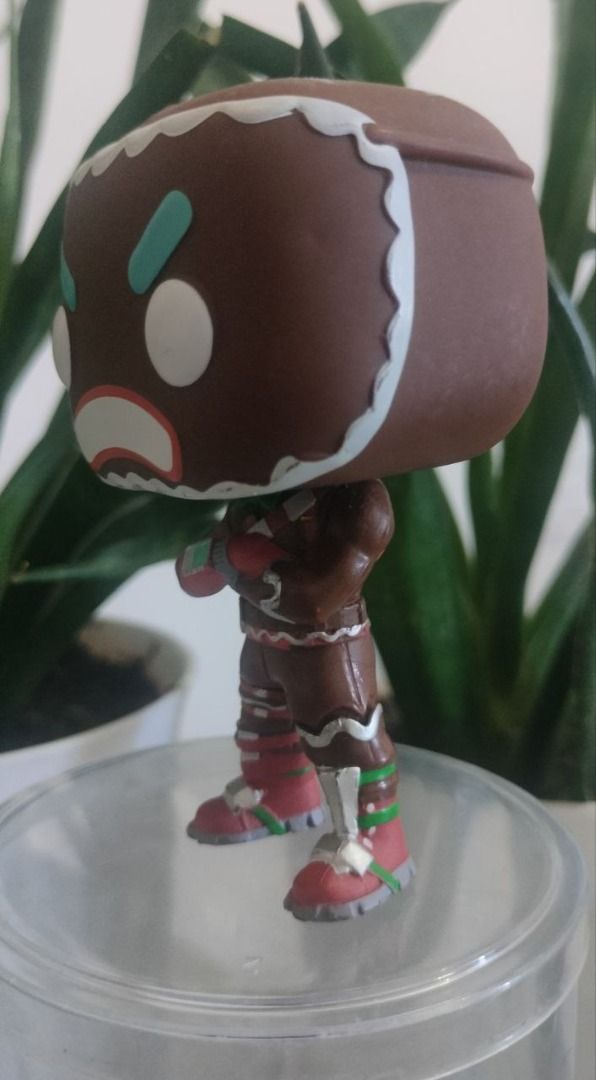Gingerbread man fortnite deals funko pop