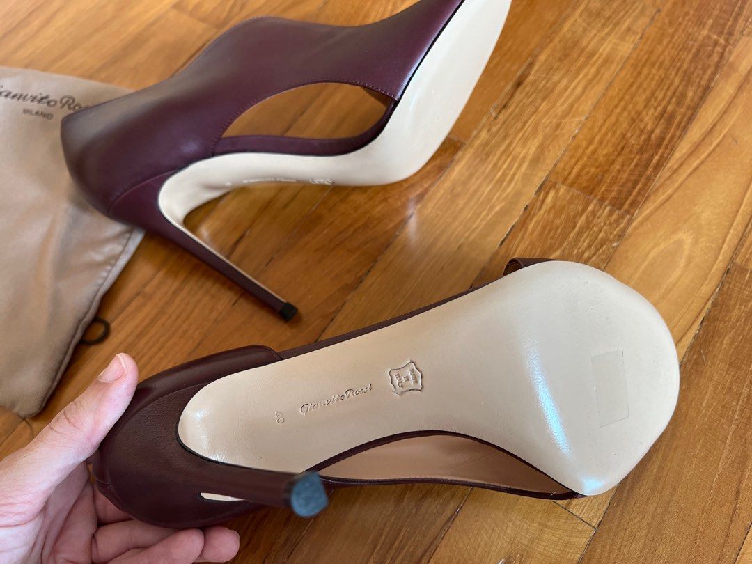 Gianvito rossi sale burgundy pumps