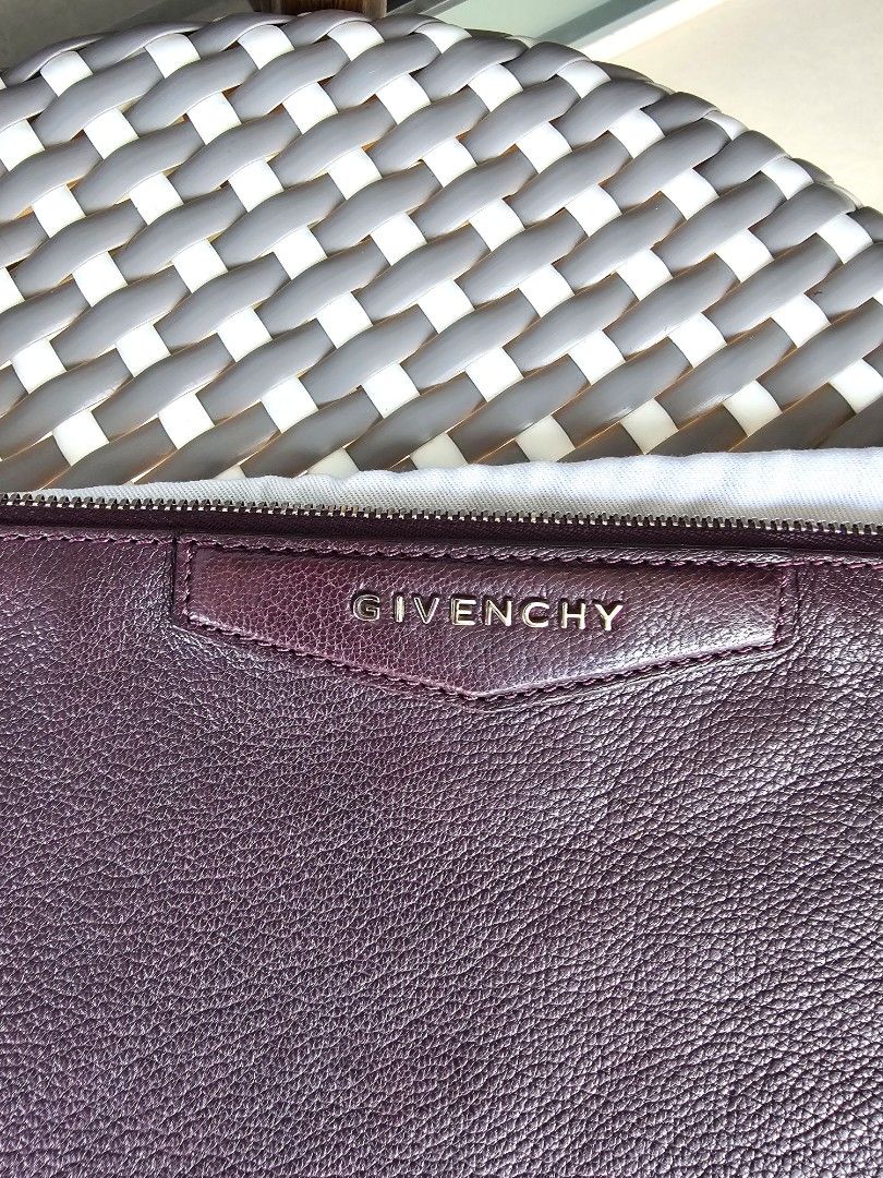 Givenchy pochette deals