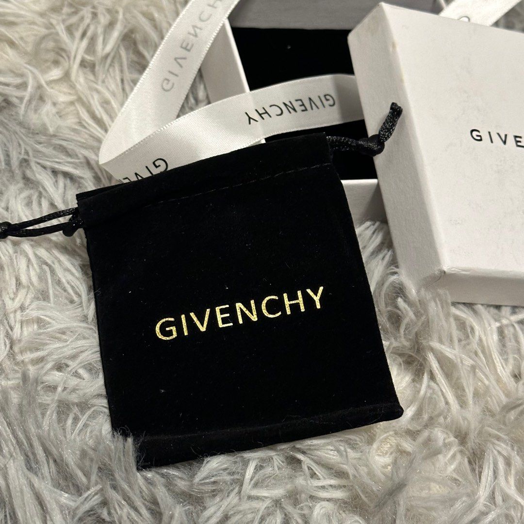 Givenchy full set, 傢俬＆家居, 其他, 收納箱及袋- Carousell