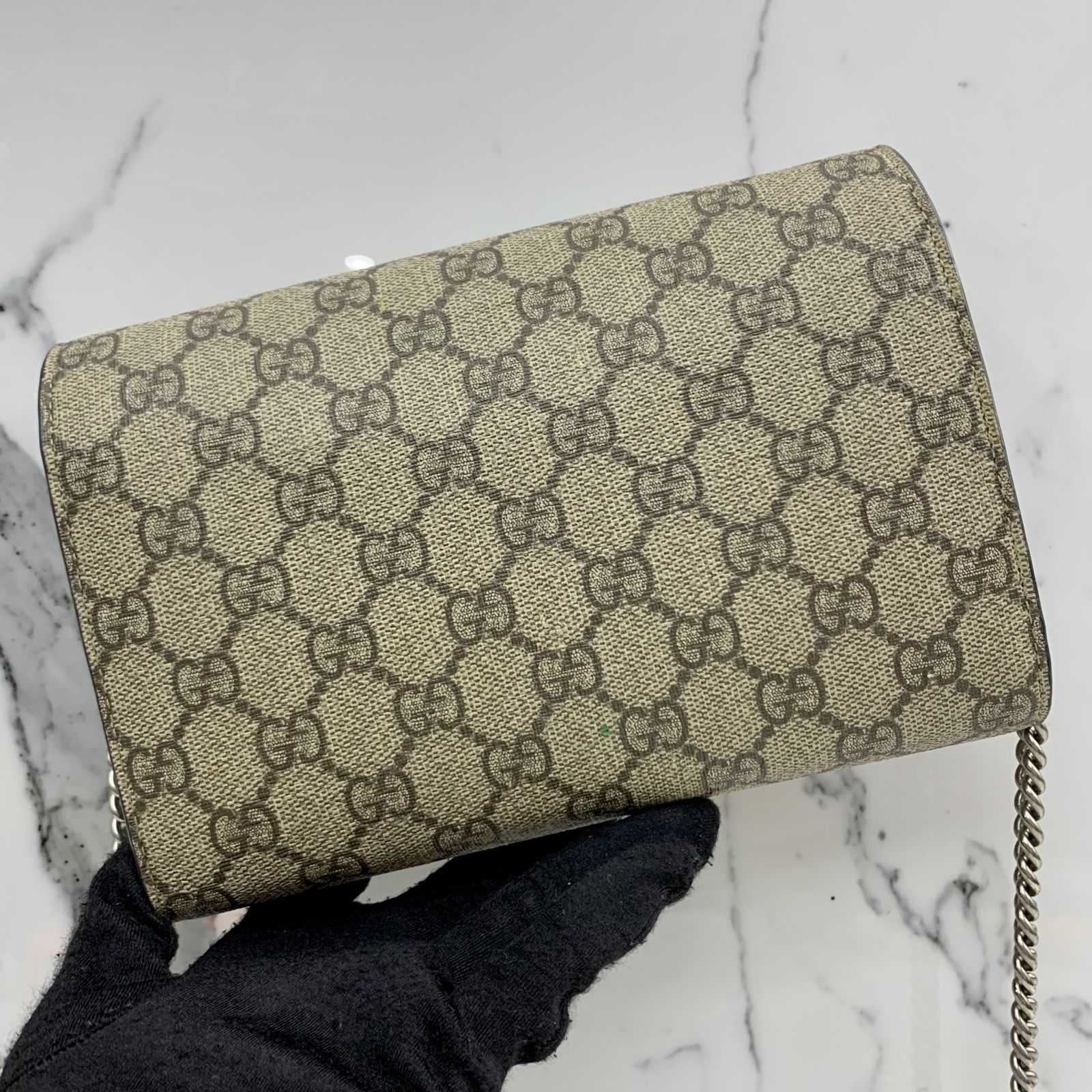Gucci gg supreme deals monogram dionysus chain wallet