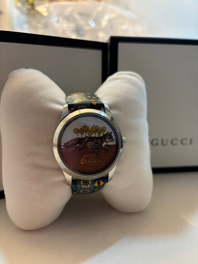 Pig gucci watch top