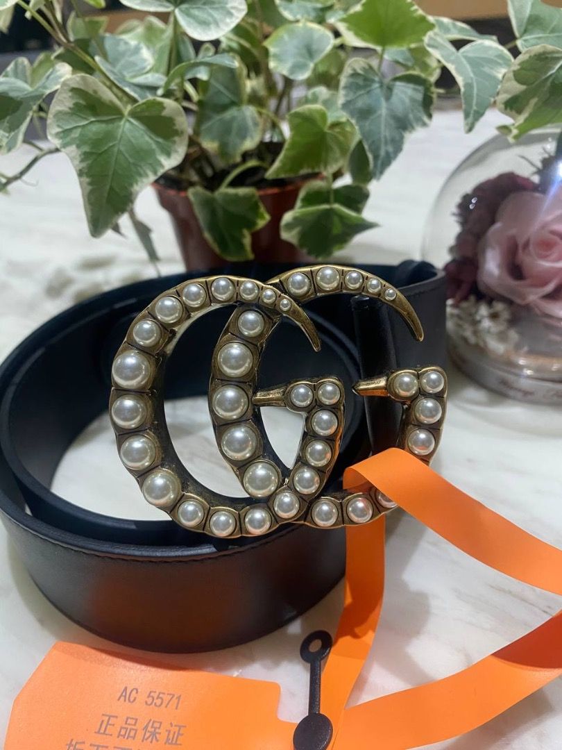 GUCCI Leather Belt with Pearl Double G