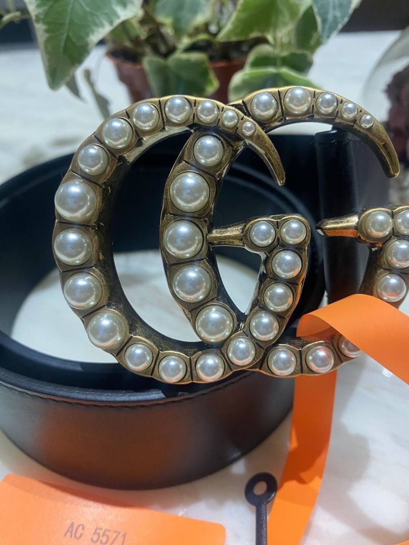 GUCCI Leather Belt with Pearl Double G