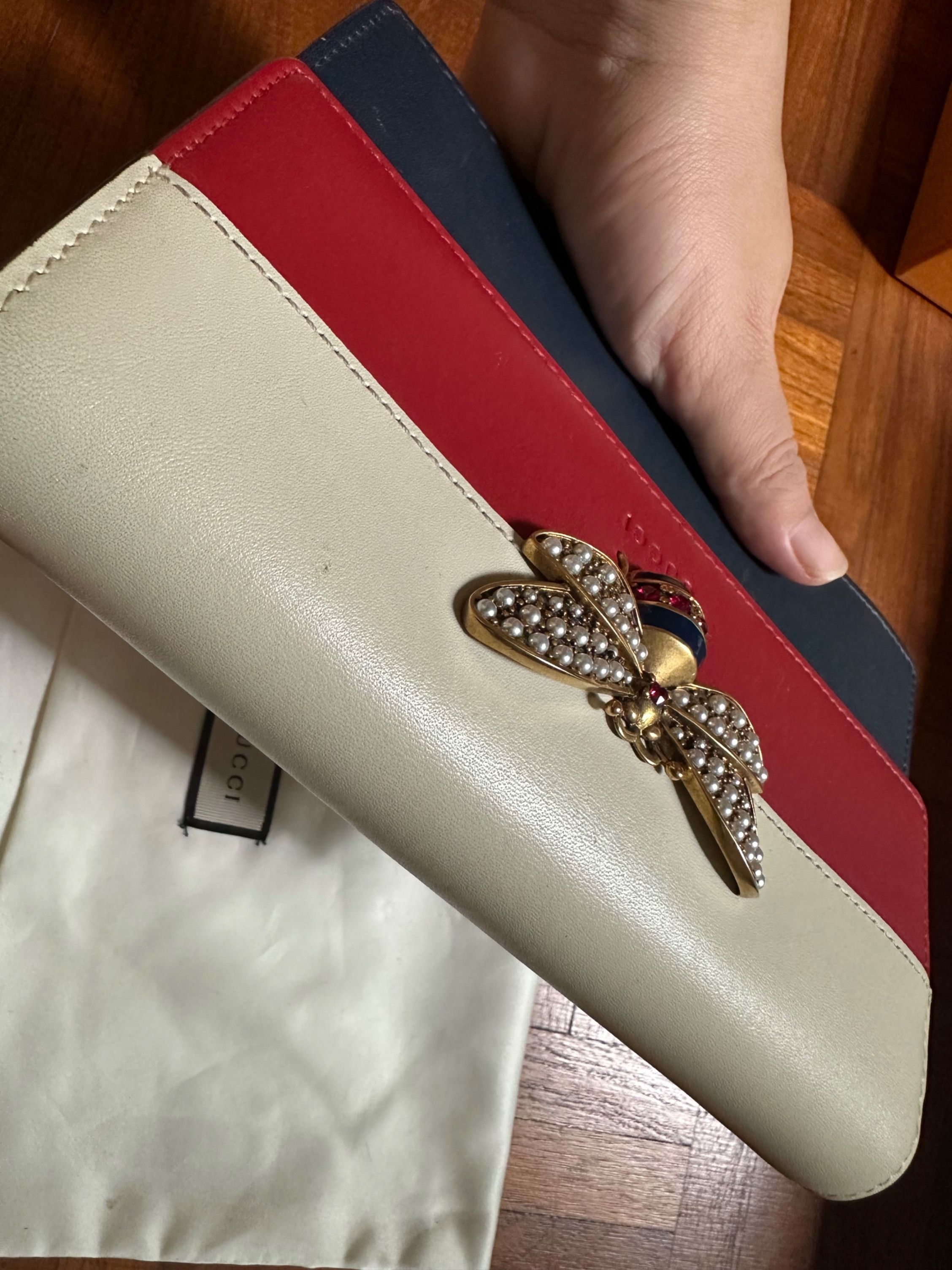 Gucci Queen Margaret Bee Wallet on Chain