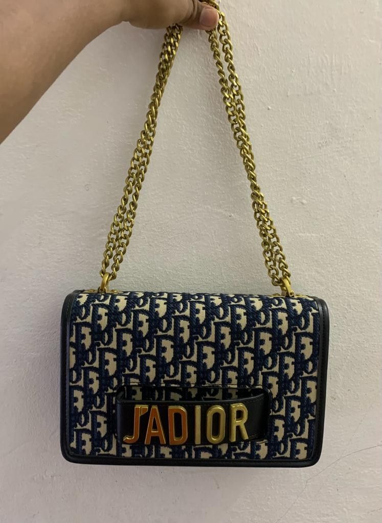 JADIOR SLING BAG