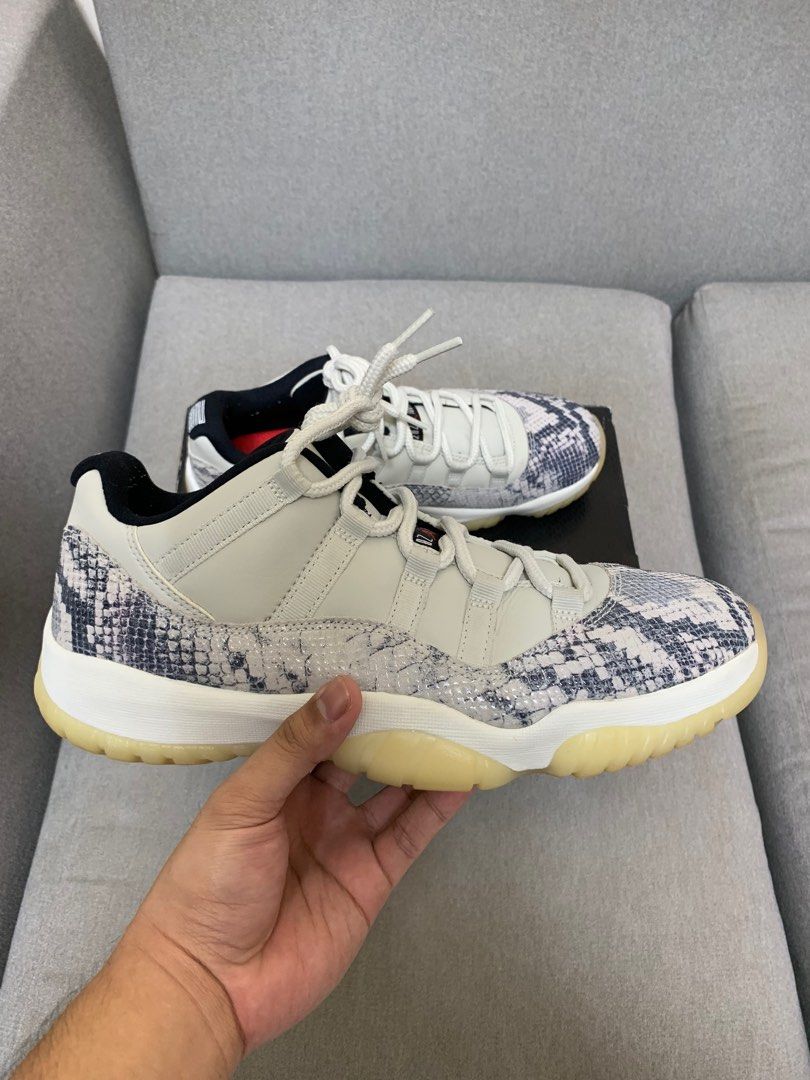 Jordan 11 grey shop snakeskin