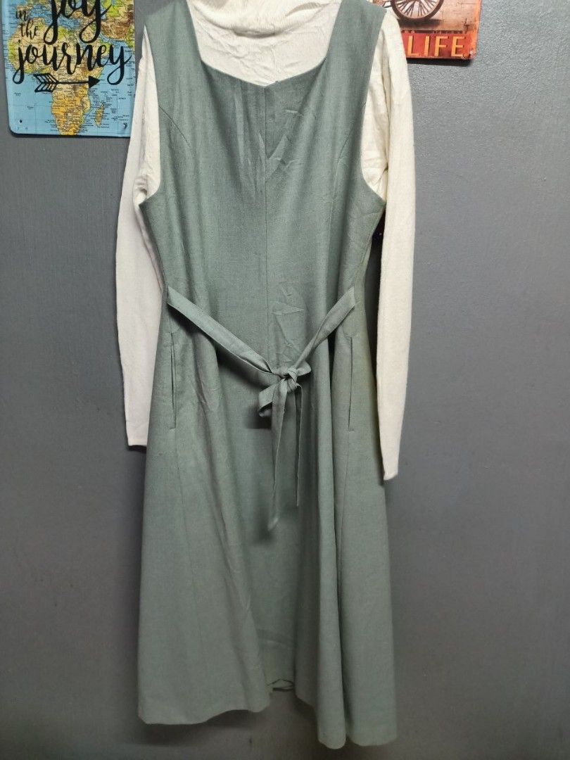 Jumper dress Women s Fashion Dresses Sets Jumpsuits on Carousell