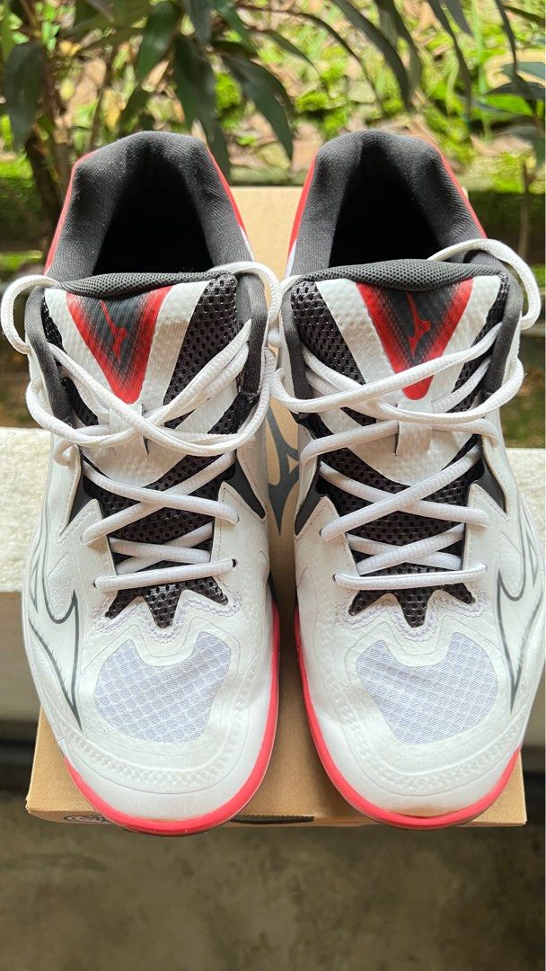 Kasut badminton top mizuno