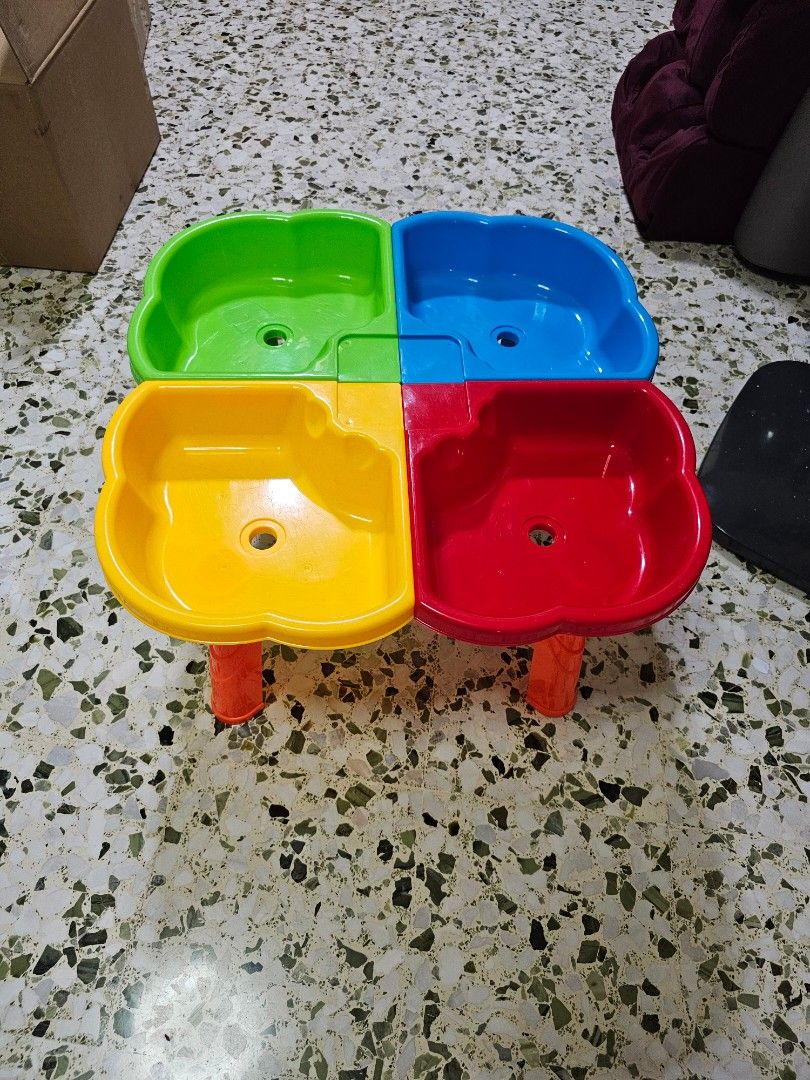 Kinetic Sand Play table