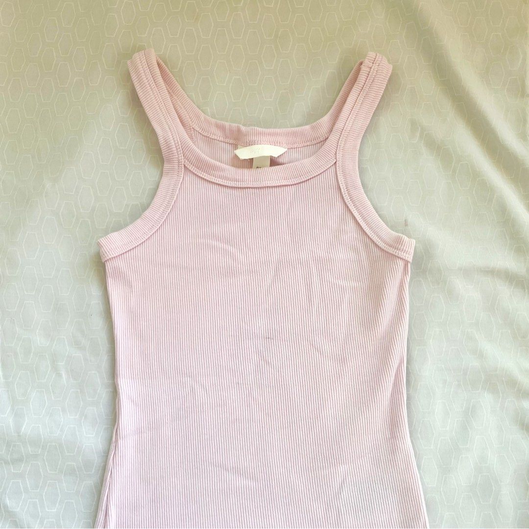 light pink tank top, Women's Fashion, Tops, Sleeveless on Carousell