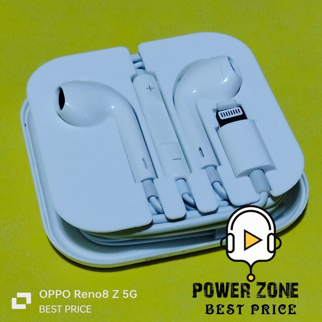 lightening headset for iPhone (Category: Earphones) located in Paranaque City. Submitted by audioaddict0517 (Listing ID 1277680711, Image 1). Description: Bluetooth connection in ear design lightning Headset for iPhone.