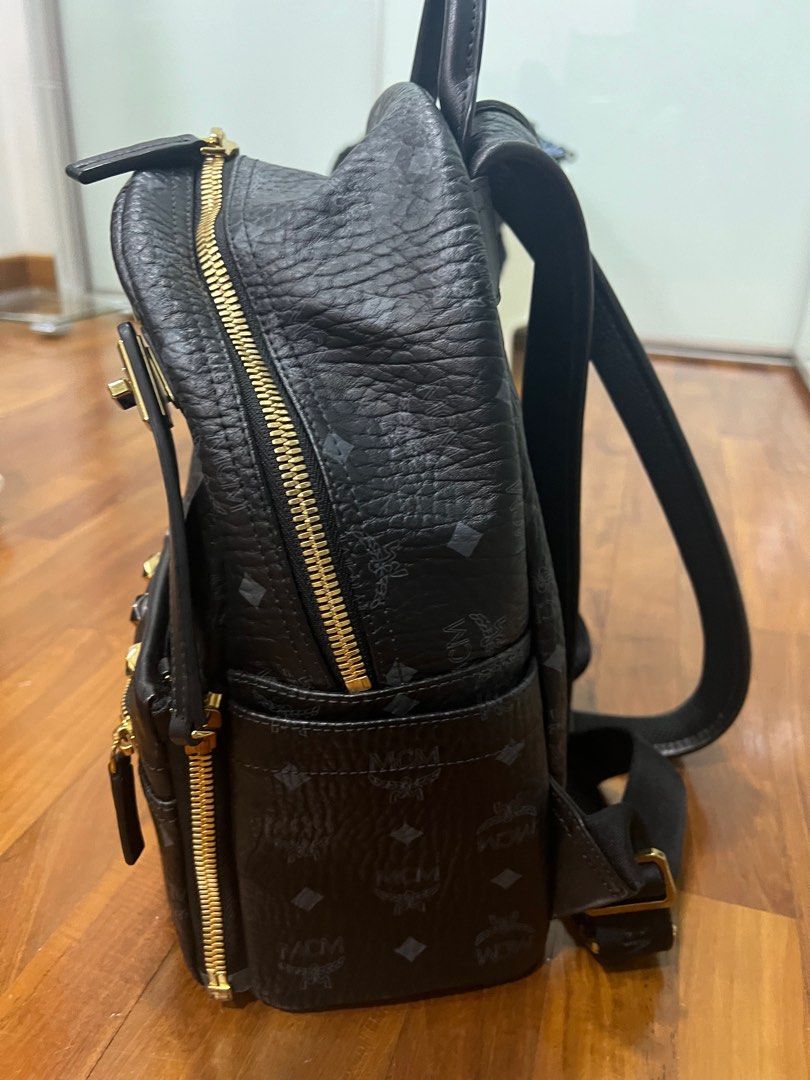 Mcm backpack medium black on sale