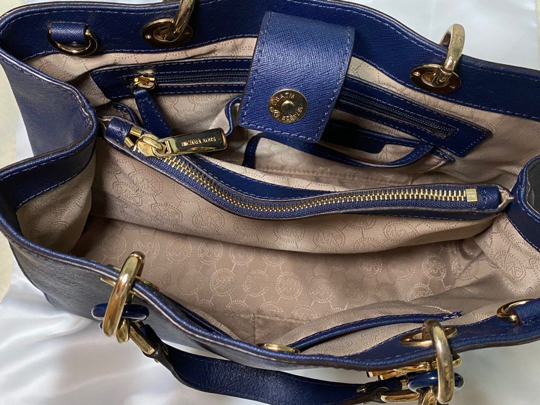 Michael kors cynthia navy hotsell