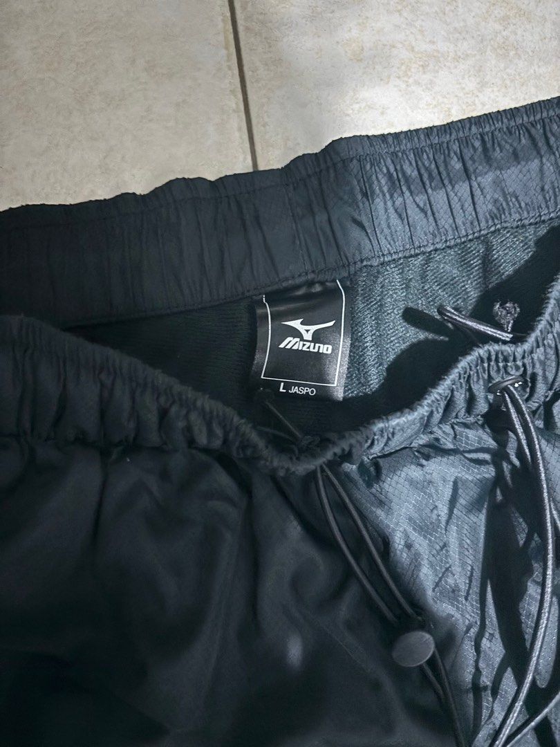 mizuno windbreaker pants Men s Fashion Bottoms Joggers on Carousell