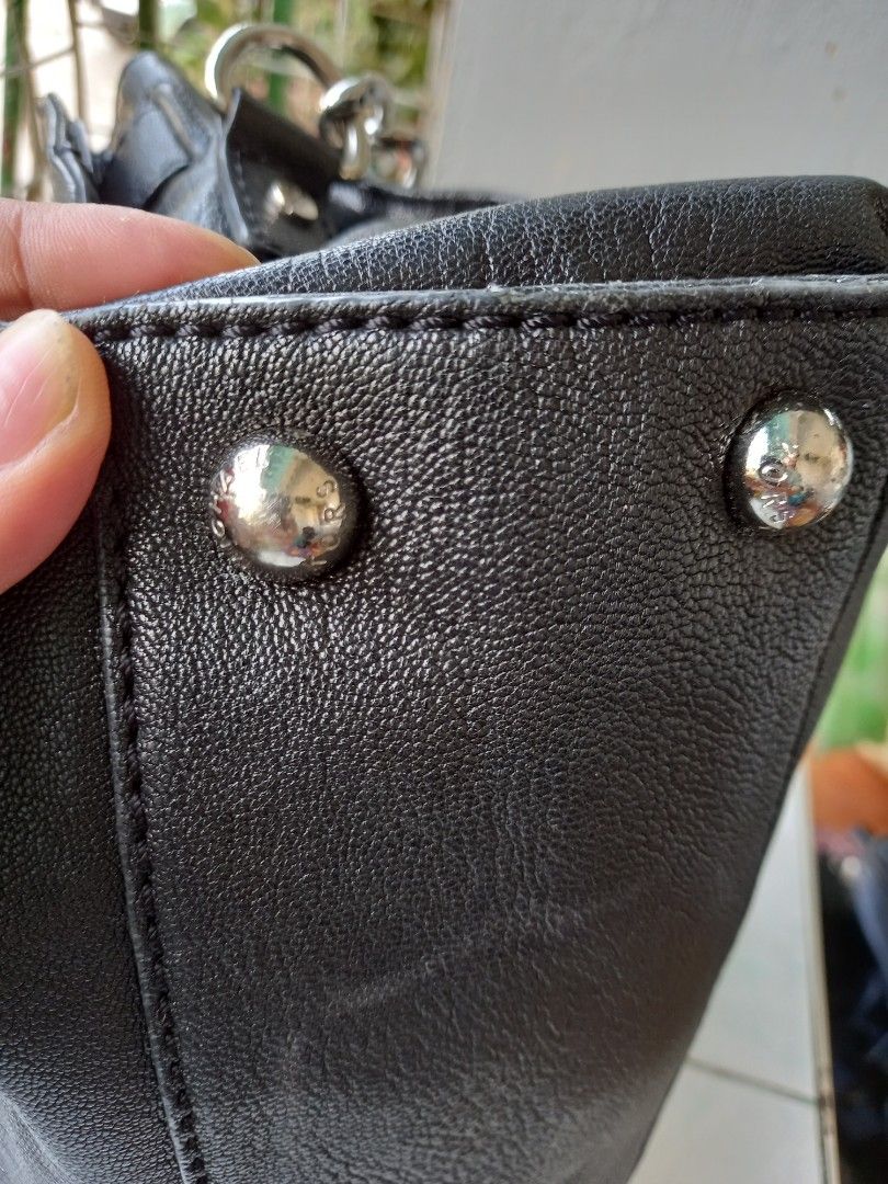 Mk hamilton, Announcements on Carousell