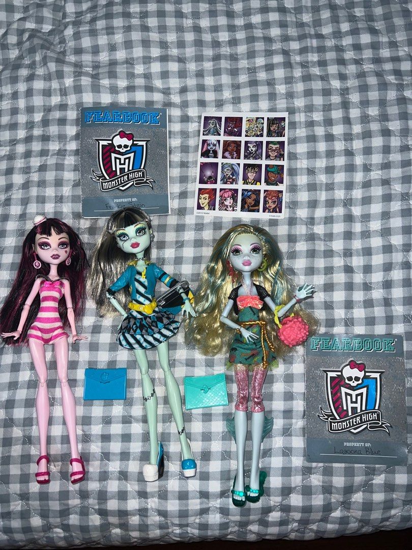 Cheap monster high dolls hotsell