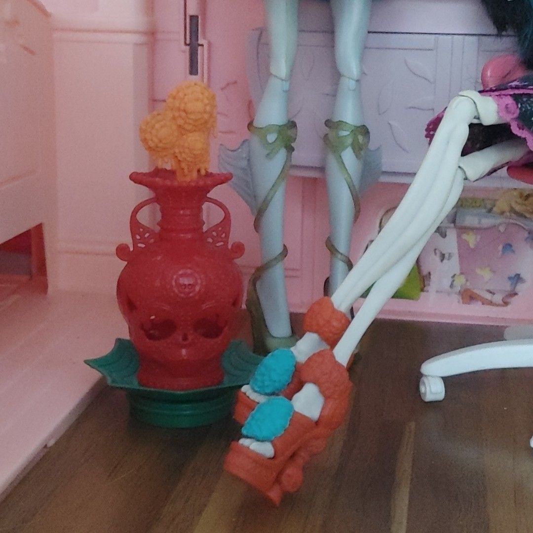 Monster High Lagoona Blue Skelita Calaveras Dolls Bundle Hobbies