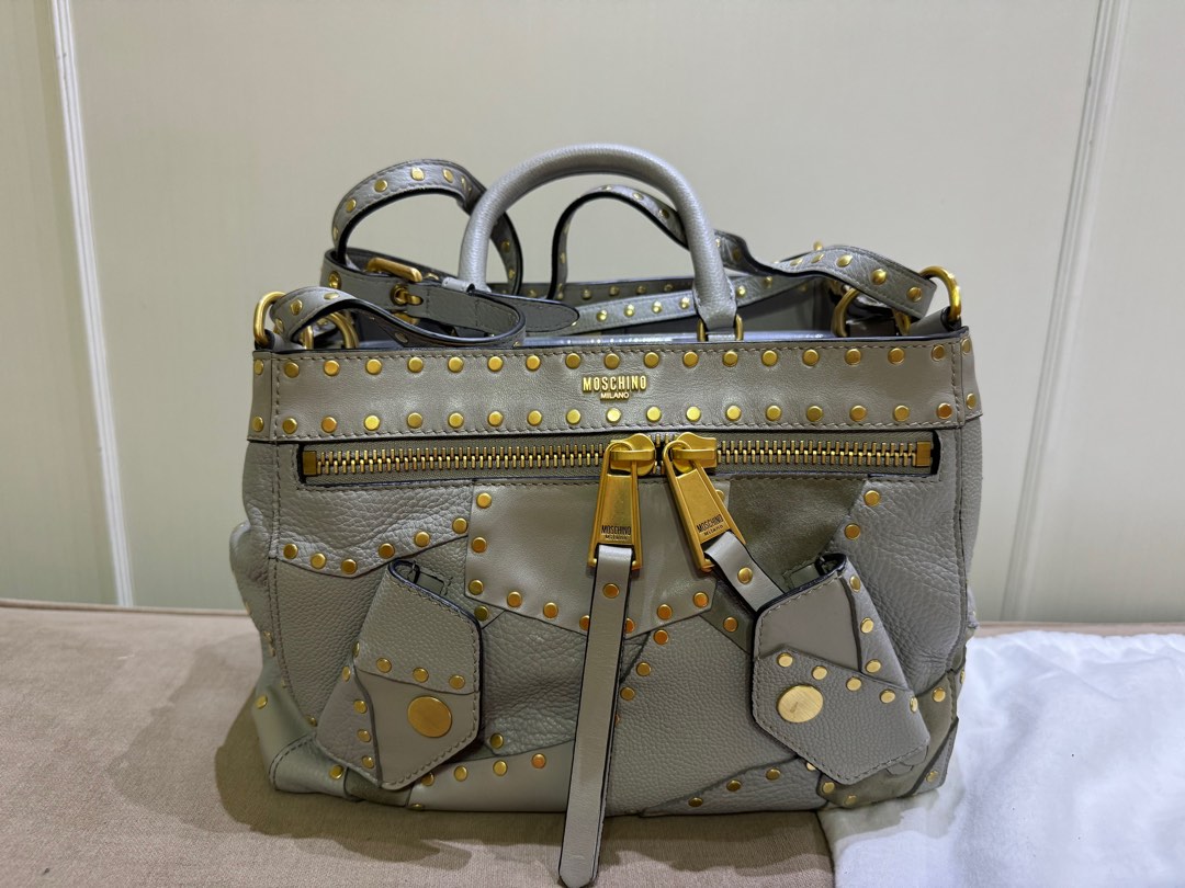 Moschino b deals pocket bag