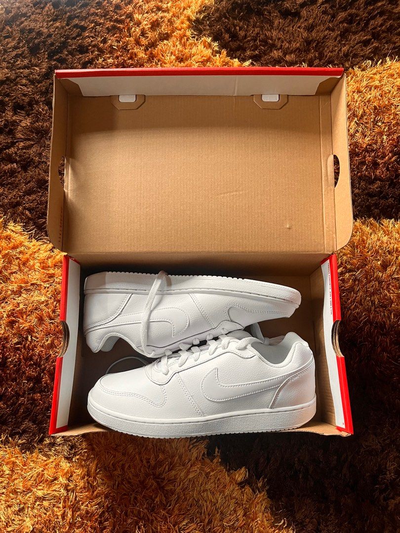 Ebernon low vs hotsell air force 1