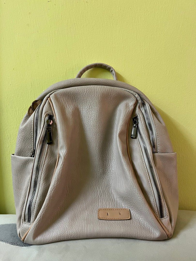 No 1 backpack brand shop