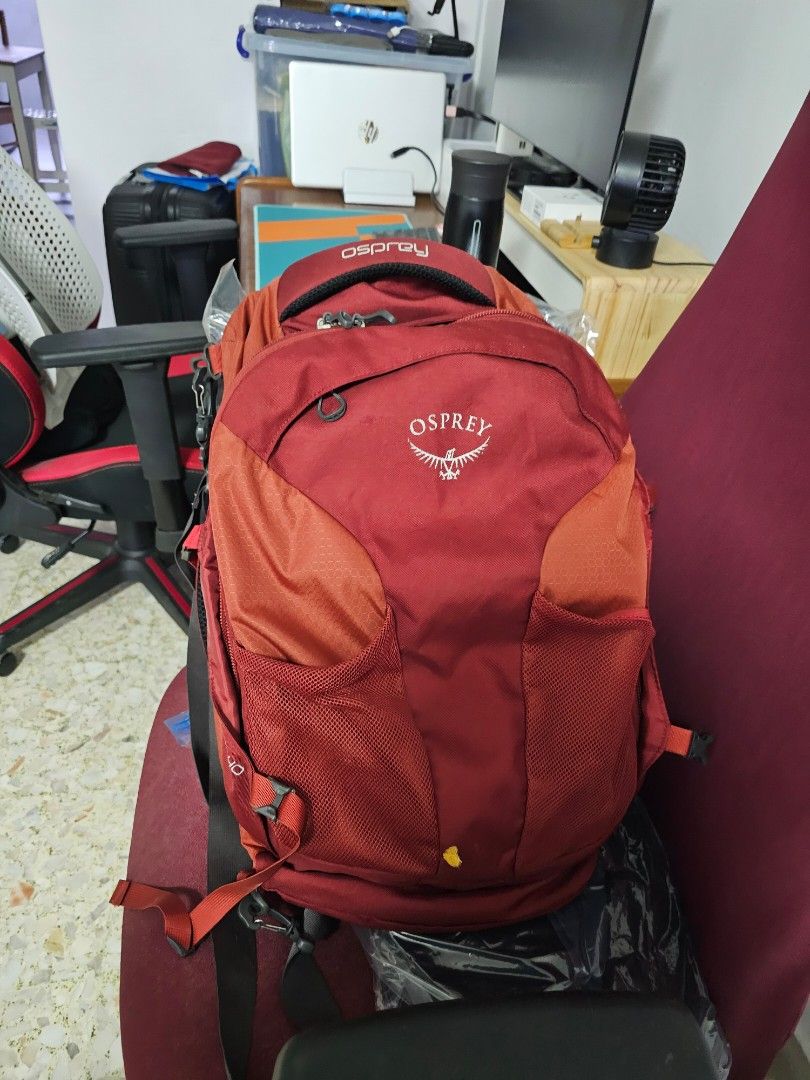 Osprey Farpoint 40 40L red Men s Fashion Bags Backpacks on