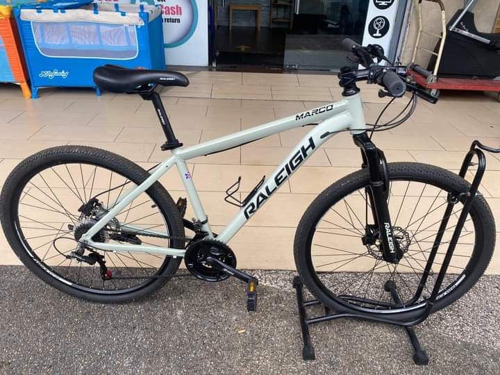 Raleigh Marco MTB 21 speed Shimano Tourney 27.5 Wheelset Suspension fork Hydraulic disc brake