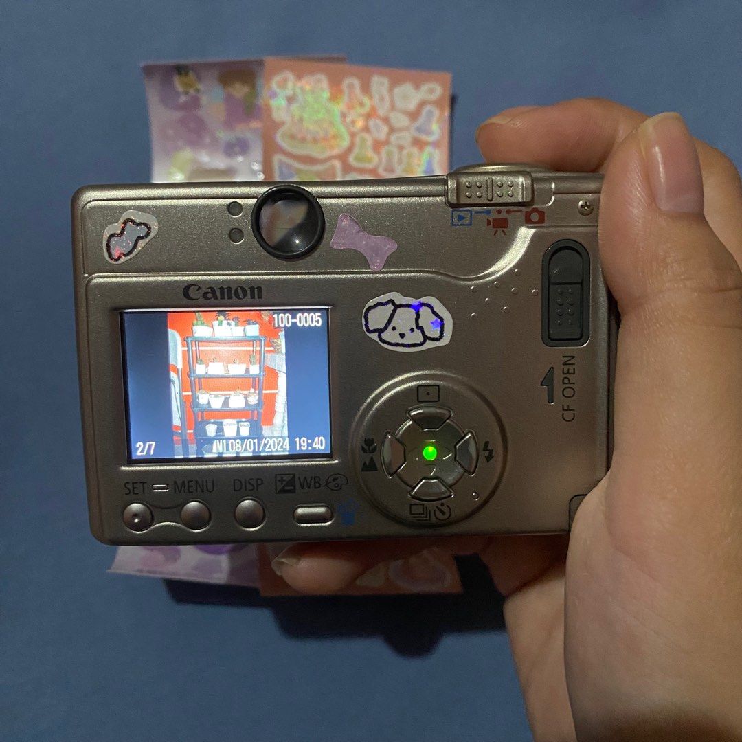 RARE Vintage Canon IXUS V3 Digital Camera Digicam, Photography, Cameras on Carousell