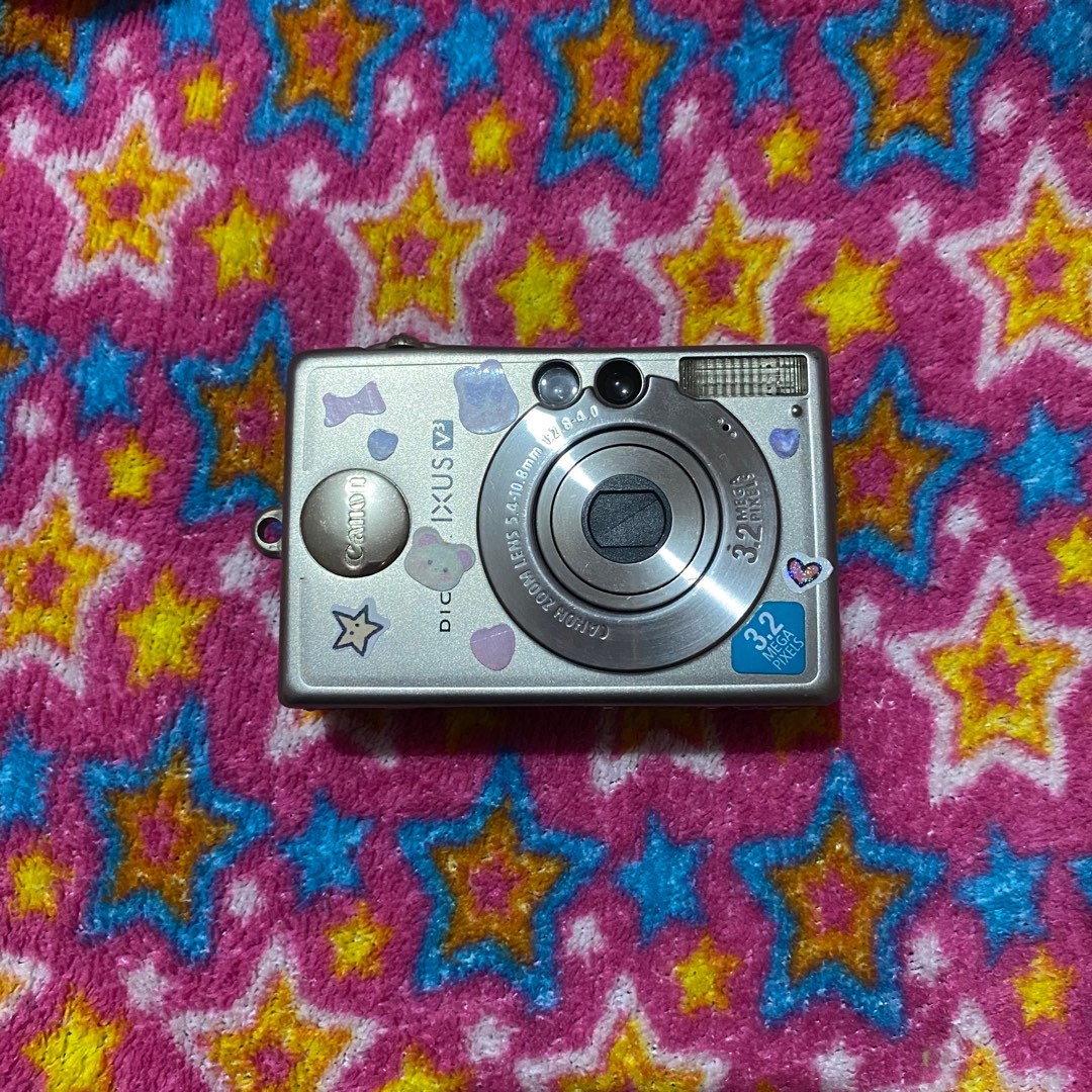 RARE Vintage Canon IXUS V3 Digital Camera Digicam, Photography, Cameras on Carousell