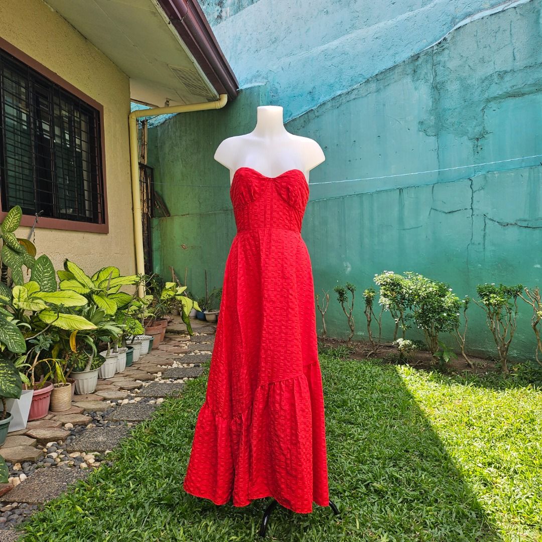 Red Maxi Dress (Fixed Price, Pls Read Description) (Category: Dresses) located in Las Pinas. Submitted by cursesandtea (Listing ID 1277705831, Image 3). Description: BRAND: SHEIN SIZE: M (Best for Busty, C cup lang ako sa maluwag siya sakin parang kaylangan madibdib for the cut of the top to fit nicely) CONDITION: BRAND NEW/NEVER USED PAYMENT METHODS: Gcash/Paymaya/BPI/ *No COD for the cost of item. Please read description and check photos. Stric