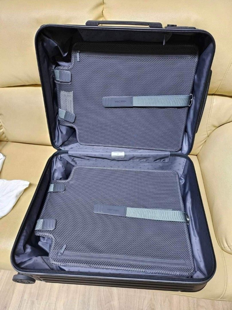 Rimowa essential sleeve cabin plus hot sale