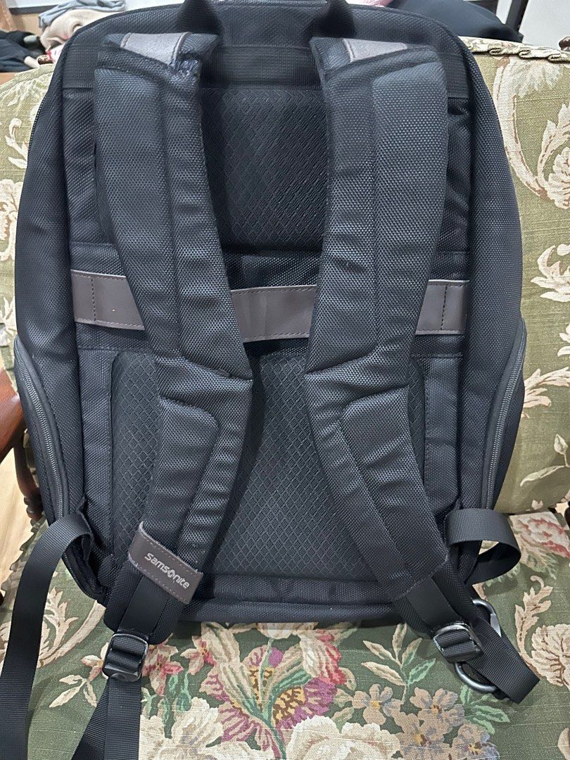 Samsonite Backpack (Category: Backpacks) located in Paranaque City. Submitted by jomslr (Listing ID 1277721499, Image 2). Description: With stitching issue on right sleeve area (see photo) Original price is about 8-8.5k Open to trade https://youtu.be/zZUdWk-SIb8?si=Qq37yJ1CkEQR6OVZ.