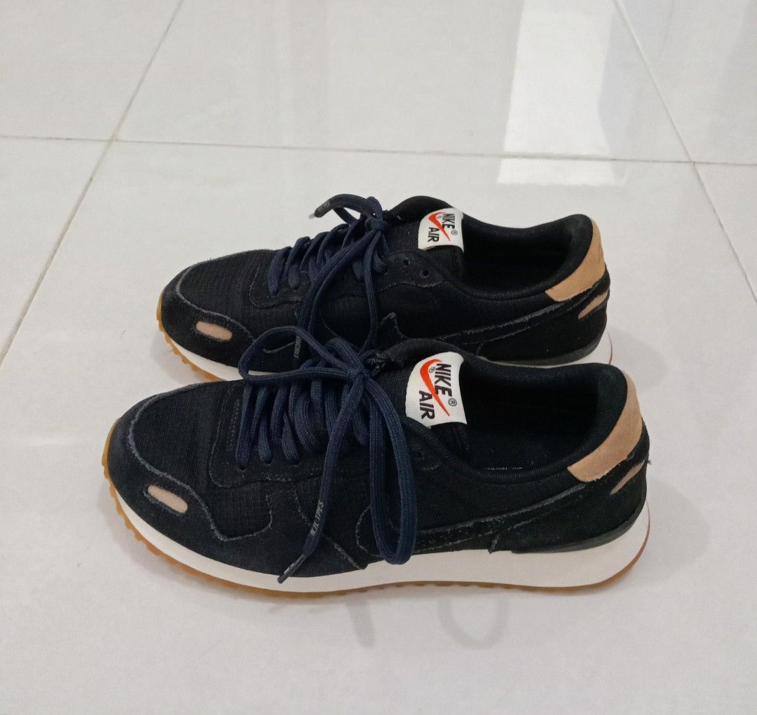 Nike air vortex black praline top