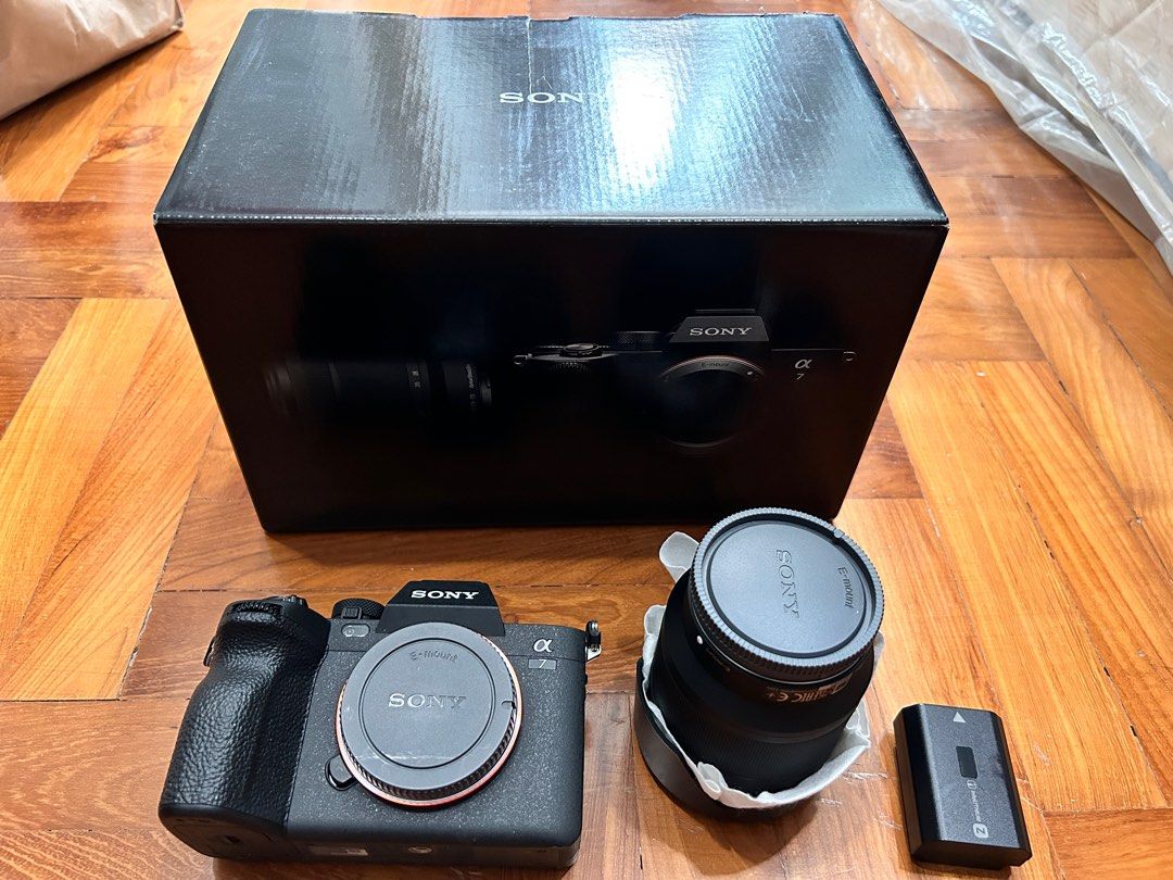 Sony A7IV (A7M4) with 28-70mm lens, Photography, Video Cameras on Carousell