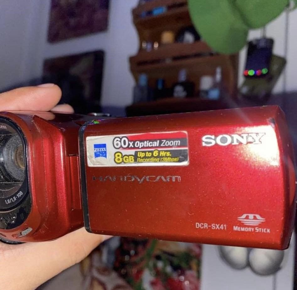 Sony Carl Zeiss Vario Tessar HandyCam DCR SX41 “Red”, Photography ...