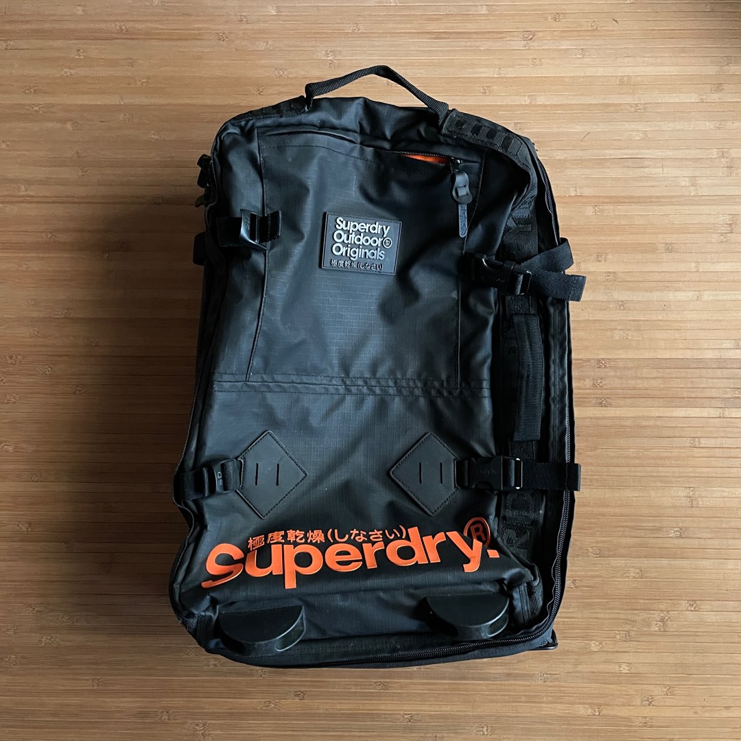 Superdry small online cabin case
