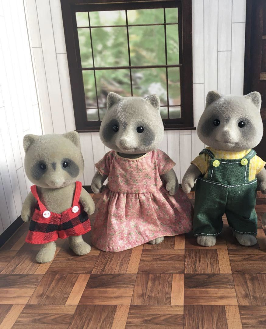 Sylvanian Families Vintage Chestnut Raccoon Family Father Mother Brother