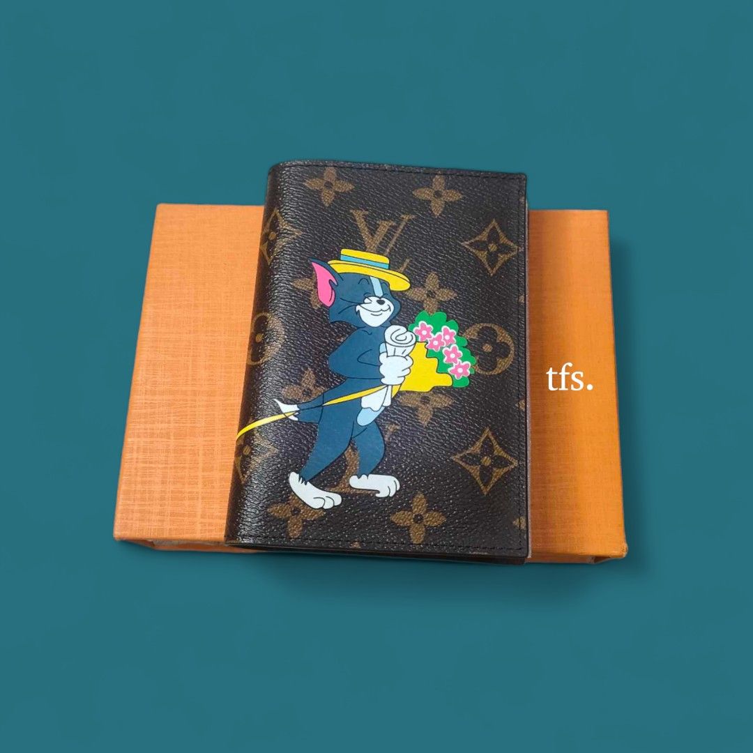 TFS Classic Mono Passport Holder Tom & Jerry Edition, Women's Fashion