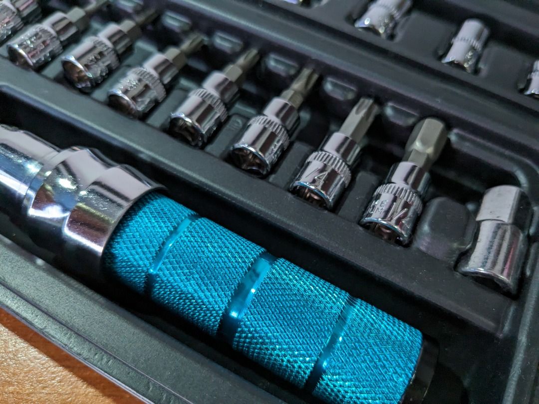 Carbon fiber torque wrench top