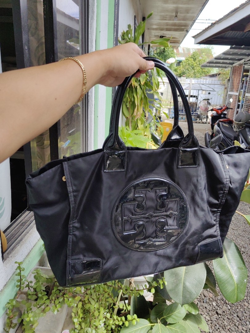 Tory burch Orig, Luxury, Bags & Wallets on Carousell
