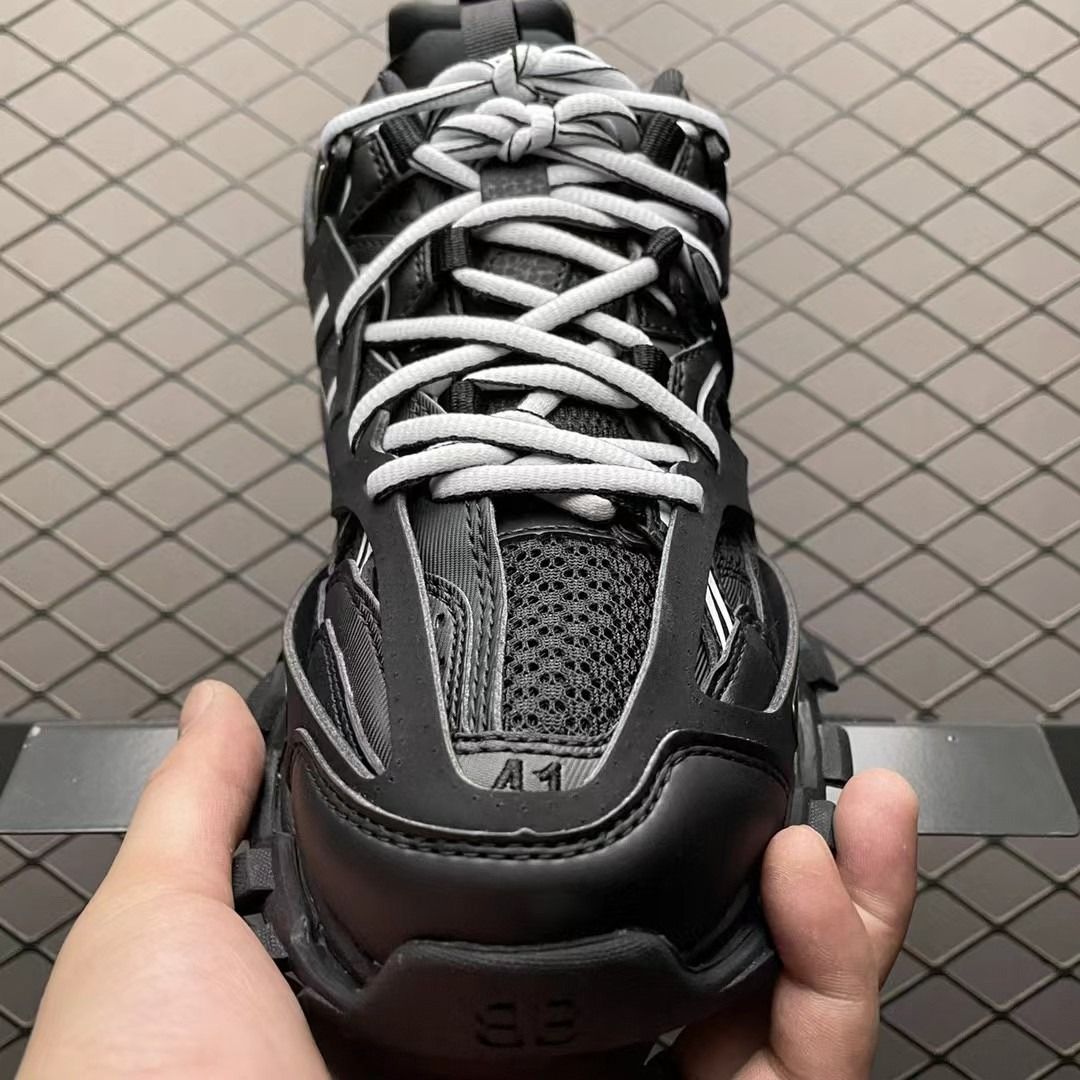 Trek balenciaga best sale