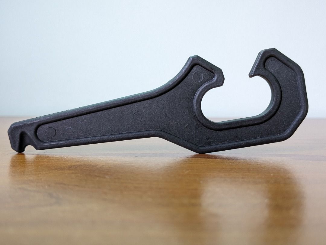 Tyrekey tire lever top