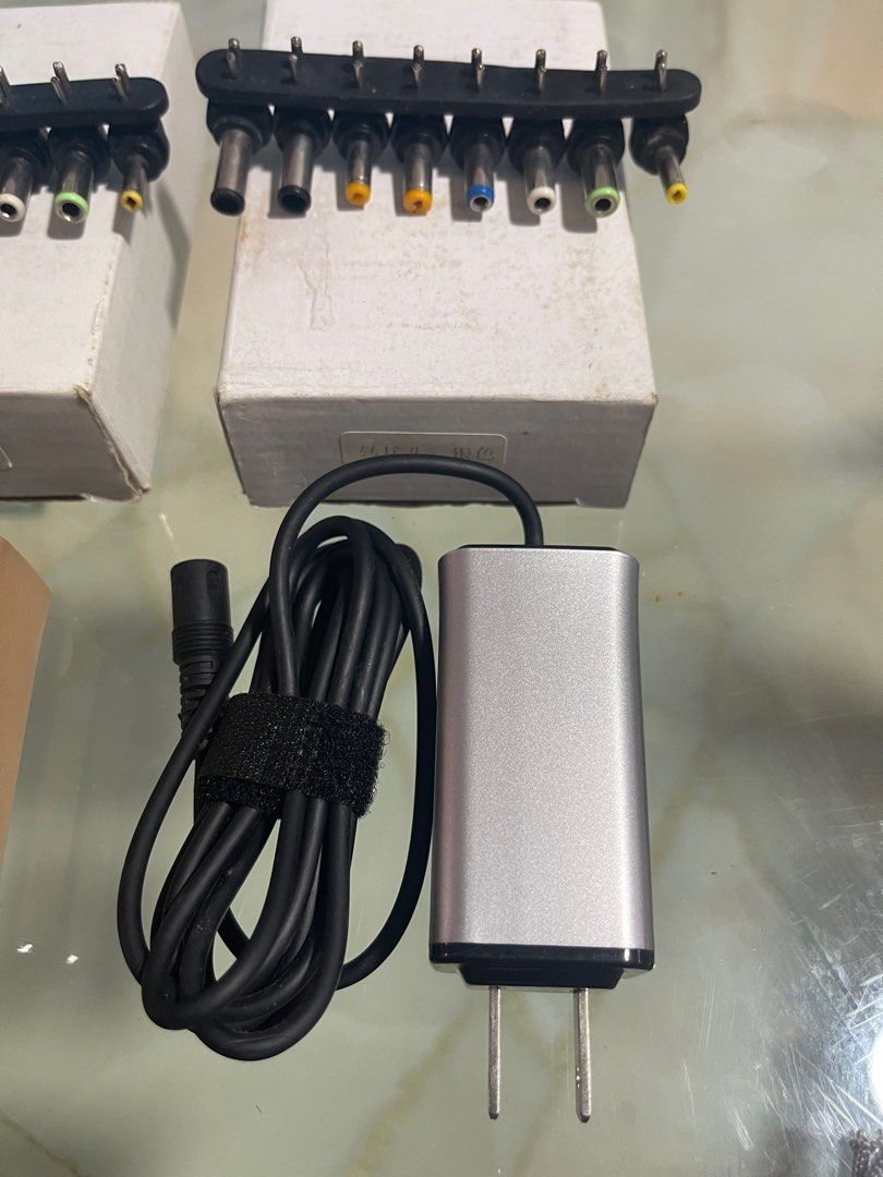 Universal charger for laptop & notebook406094272434677763