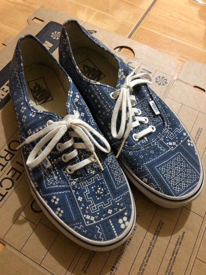 Blue bandana vans deals